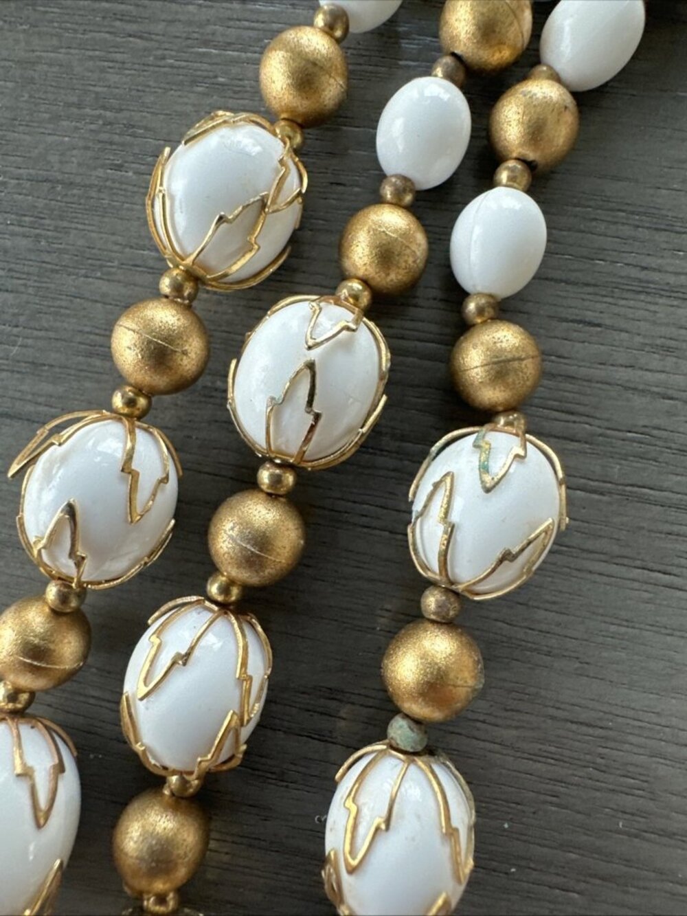 VTG Deauville Necklace White Lucite Gold Leaf Caps Triple Strand Filigree Bead - Picture 5 of 7